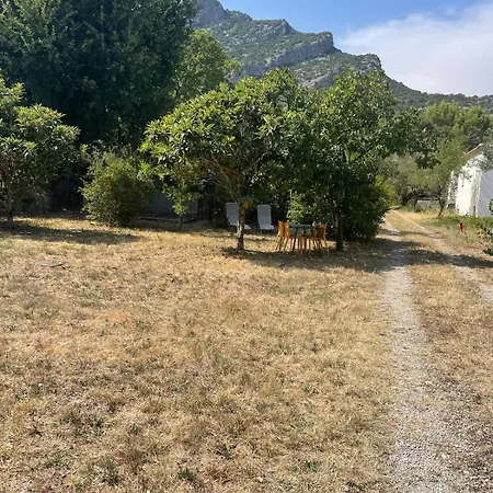 Apartment Aux Portes Des Cevenne